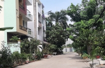 UBND TP chỉ đạo dừng xây dựng, nhà vẫn... mọc lên