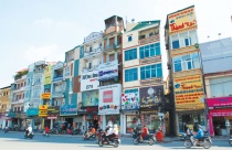 Dẹp vi phạm quảng cáo, chuyện khó chưa dễ gỡ