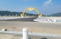 Lợi dụng chính quyền lo dập dịch Covid-19, đổ đất lấn trái phép 16.000 m2 ra biển