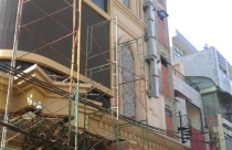 Quận 10 cưỡng chế tháo dỡ một công trình xây dựng sai phép
