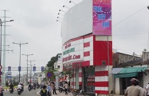 Nhà siêu mỏng hết thời “tung hoành”