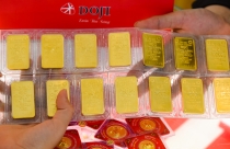 Điểm tin sáng: Vàng giảm mạnh, trái ngược dự đoán