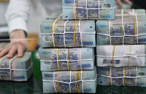 Lãi đậm của ngân hàng đến từ đâu?