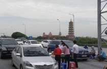 Vì sao các BOT cao tốc không xả trạm dù tắc đường kéo dài?