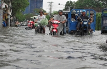 Bất động sản 24h: Loạt công trình dang dở gây ngập úng