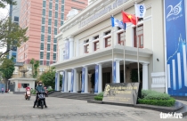 Sàn HoSE gánh 'bão' đánh giá 1 sao, nhà đầu tư tố lãnh đạo trốn trách nhiệm