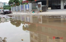 Đường 'nát bét như ao làng' đi qua 3 trường học ở Hà Nội, Quận muốn các Sở phối hợp, cấp bách sửa chữa