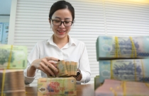 Lãi suất tiết kiệm thấp chưa từng có, trái phiếu doanh nghiệp “đắt như tôm tươi”