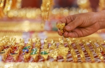 Điểm tin sáng: Giá vàng chững lại