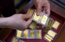 Điểm tin sáng: Vàng bất động, USD tiếp tục tăng mạnh