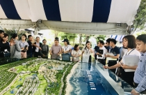 Sau tháng 10 sẽ xuất hiện đội quân “săn” hàng?