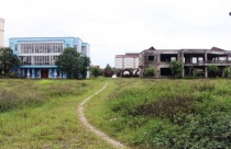 Hà Tĩnh lãng phí “đất vàng” từ dự án bỏ hoang