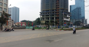 Chung cư 21 Lê Văn Lương bất ngờ “hồi sinh” sau nhiều năm dừng thi công