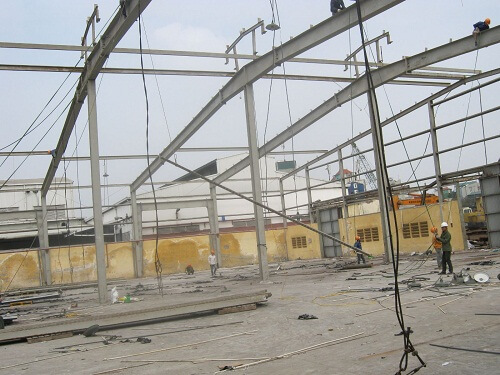 Cách thi công tháo dỡ nhà xưởng an toàn, chuyên nghiệp tại Hà Nội
